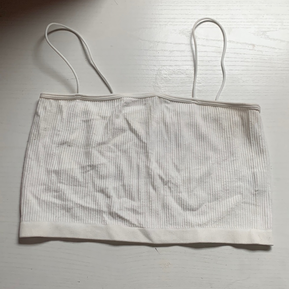 White crop top tank top!🤍